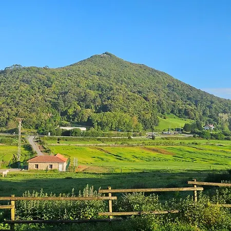 Granja Santa Ana, Vacas Y Playa * Santoña